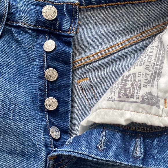 Levi 501 High Rise Shorts - Picture 5 of 8